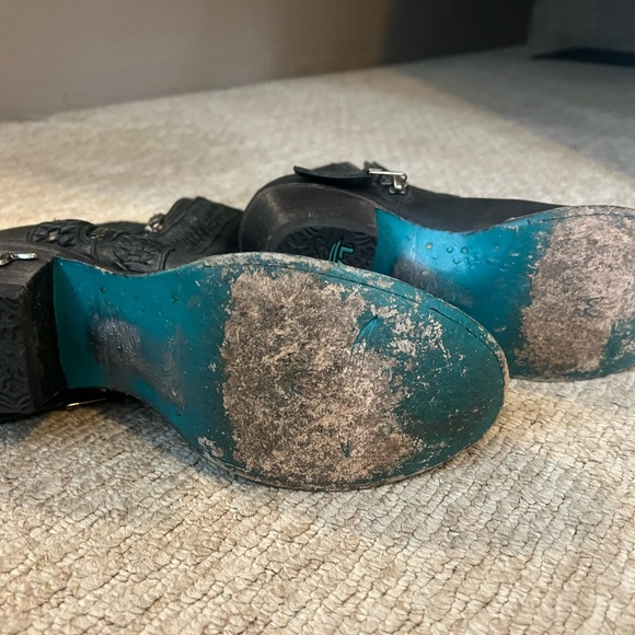 Lane Plain Jane shortie boots. Only worn once. - Picture 3 of 5